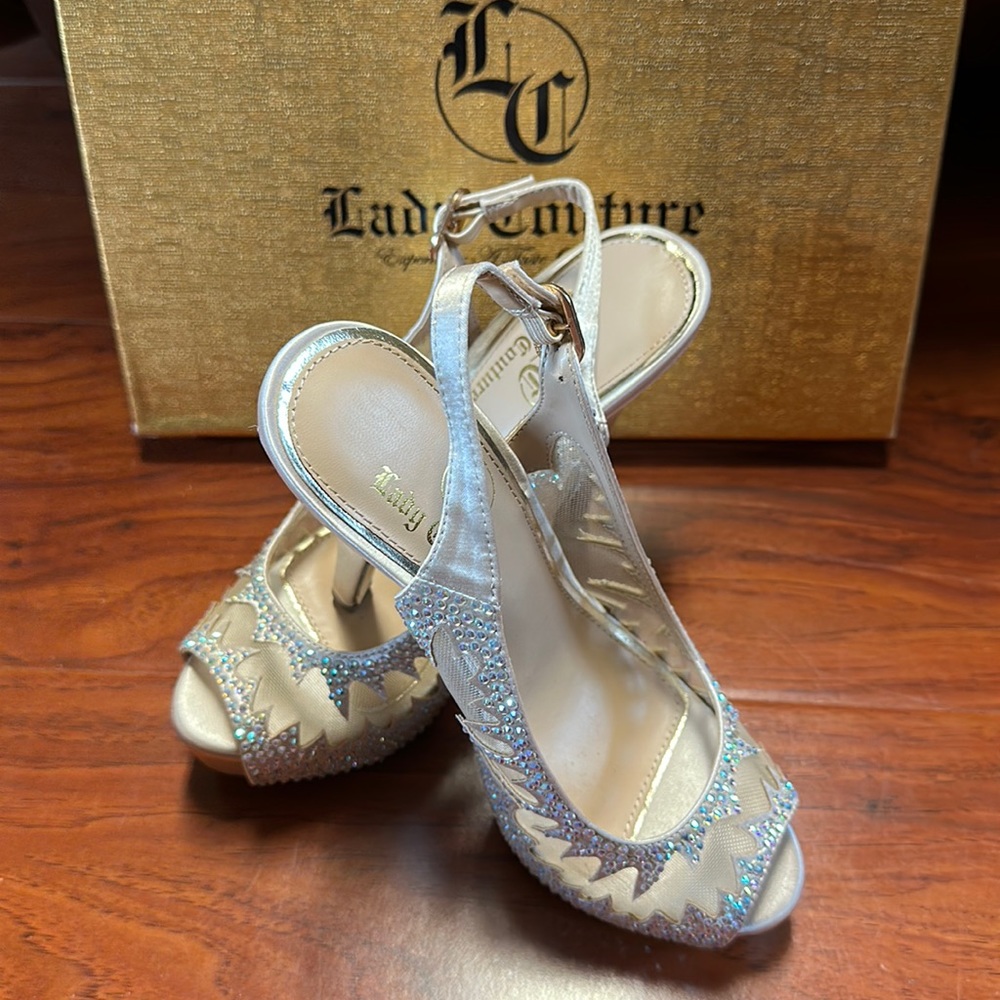 Lady Couture Size 35 Champagne colored heels. See advertisement from store.
